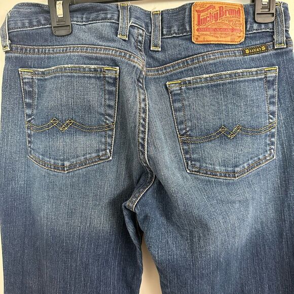 Lucky Brand Sweet ‘n Low Bootcut Jeans Size 28 – Send Me An Offer! - Picture 6 of 8